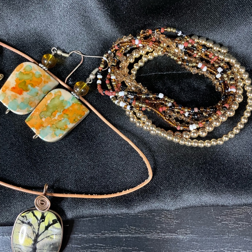 Fall Themed Jewelry Set - 14 Pieces - Picture 5 of 9